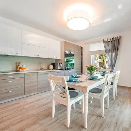 Polanki Z Sauna, Sun & Snow Apartment Kolobrzeg